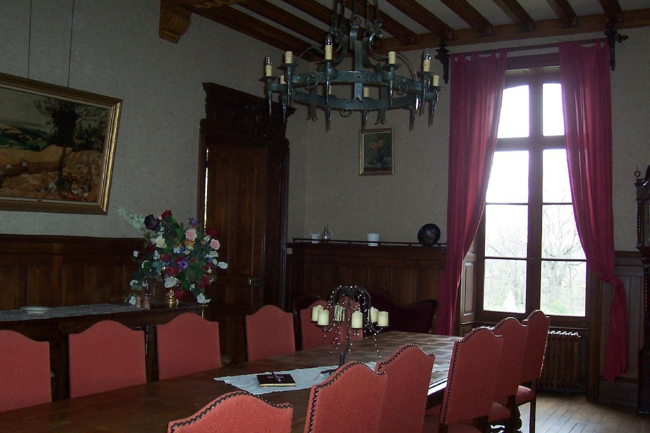 Chateau Champigny Bed & Breakfast Maillet  Eksteriør bilde