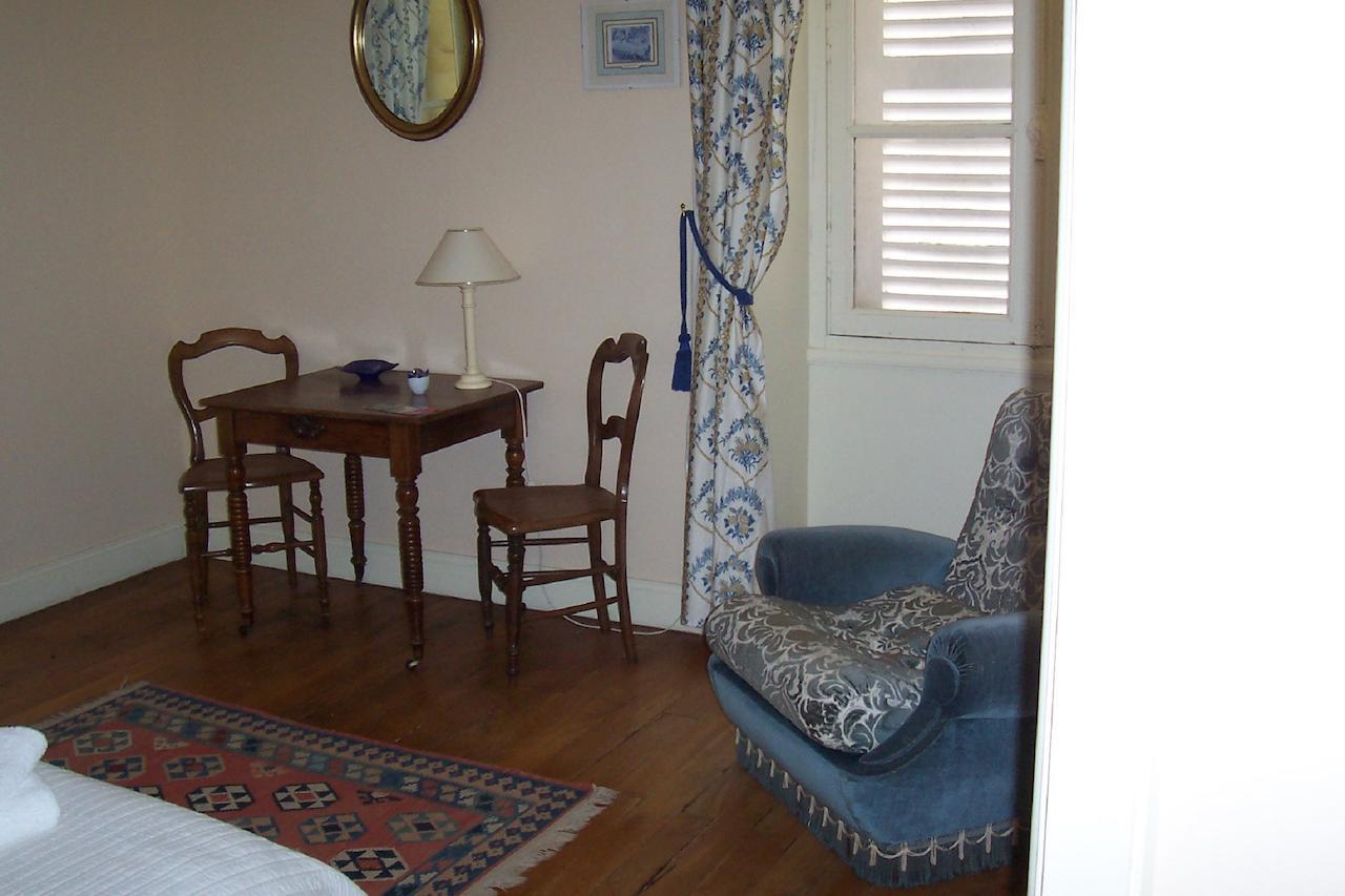 Chateau Champigny Bed & Breakfast Maillet  Rom bilde